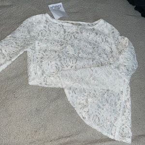 Lace shirt with big sleeves
